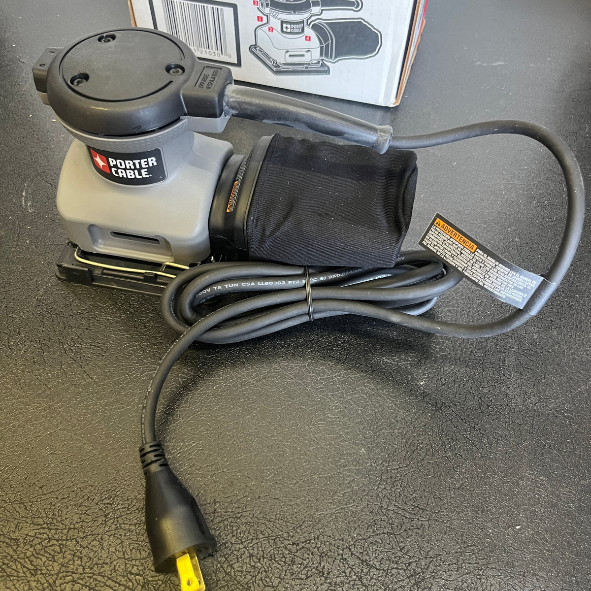 Porter-Cable Palm Sander and 50 Sanding Sheets