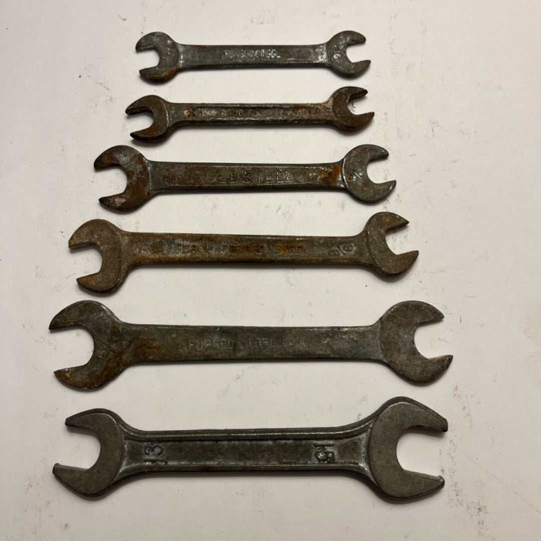 6 Generic Vintage Wrenches
