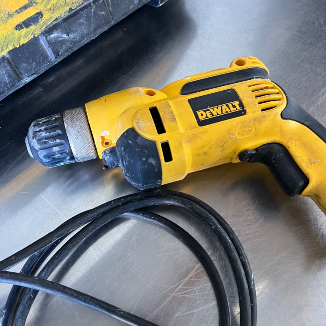 DeWalt 3/8" V.S.R. Corded Drill – Variable Speed, Reversible Power & Pro-Grade Performance