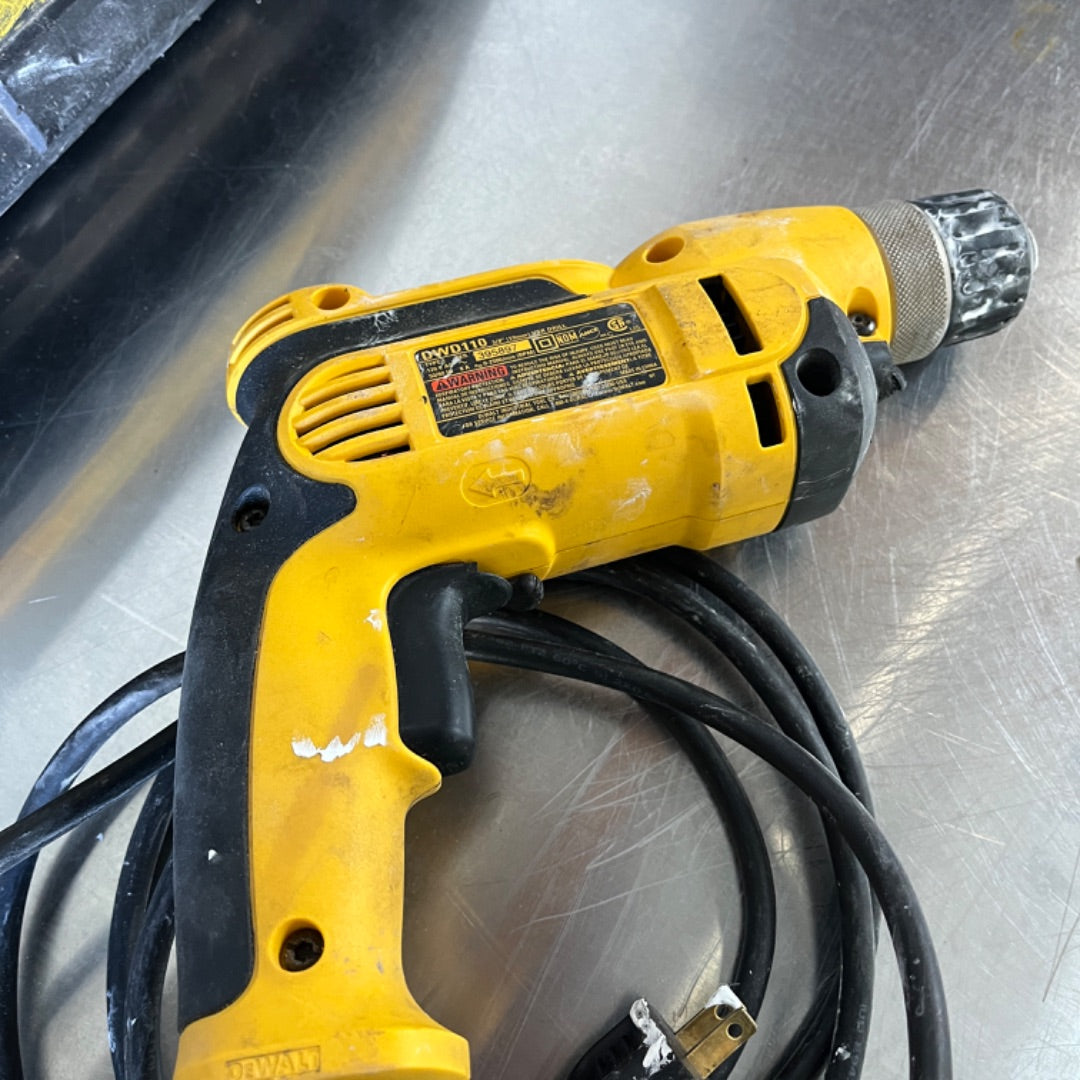 DeWalt 3/8" V.S.R. Corded Drill – Variable Speed, Reversible Power & Pro-Grade Performance