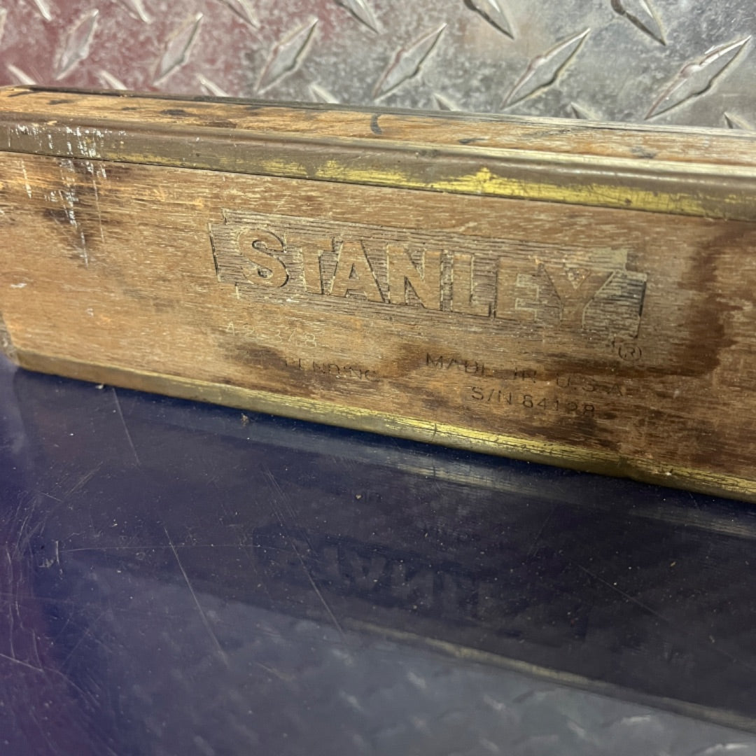 Vintage Stanley 48" Wood & Brass Spirit Level – Classic Carpenter's Tool