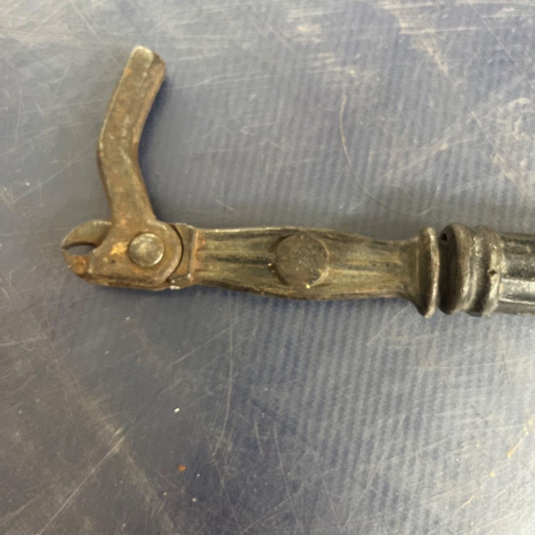 Suregrip Vintage Cast Iron Nail Puller – Made in USA Heavy-Duty Nail Remover Tool