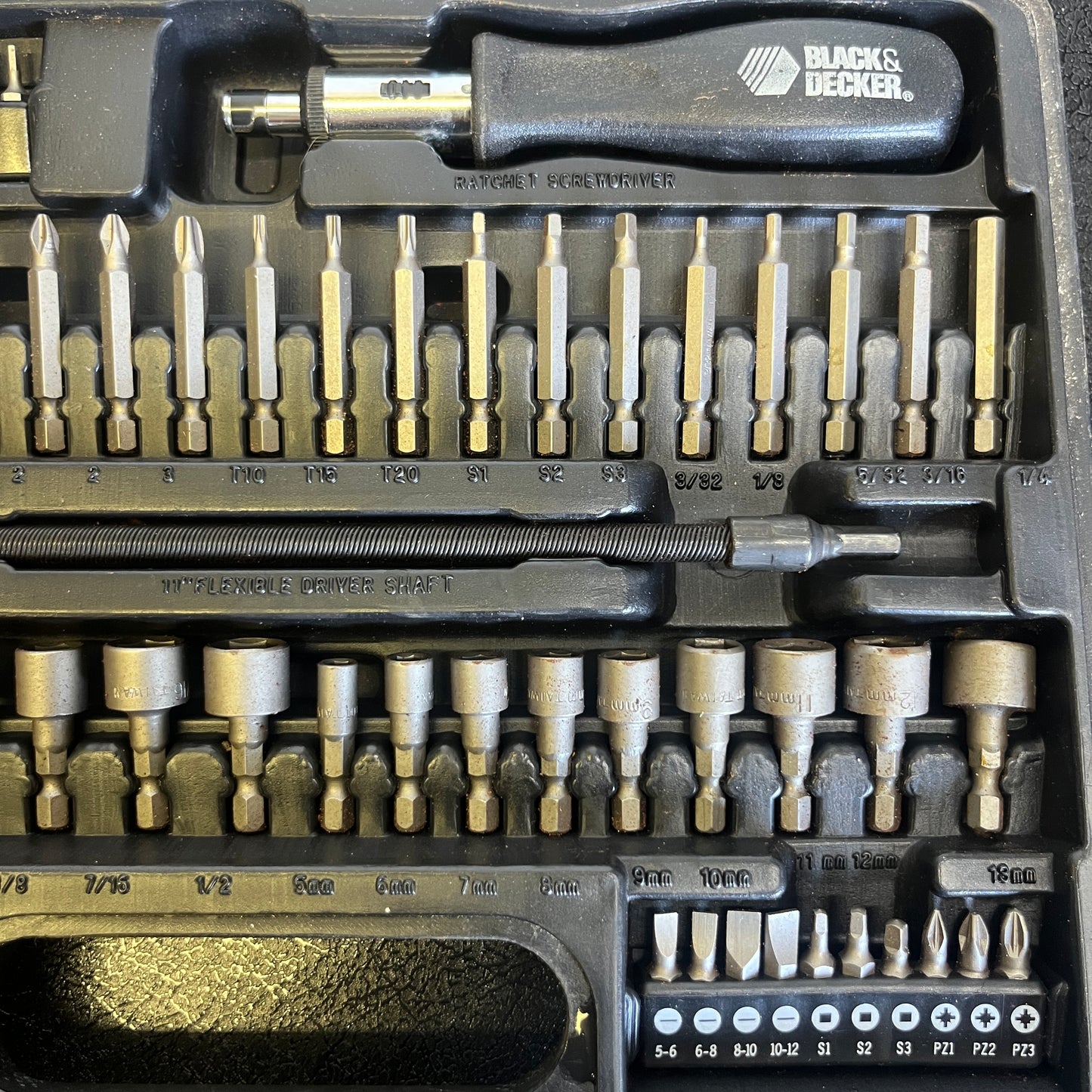 BLACK+DECKER 109-Piece Combination Drill and Screwdriver Bit \£Set