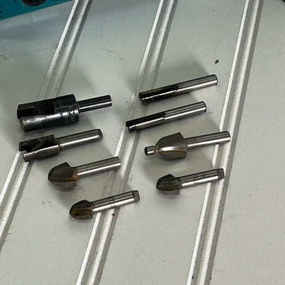 Makita 3705 Laminate Trimmer Router – Precision Cutting in a Compact, Lightweight Design