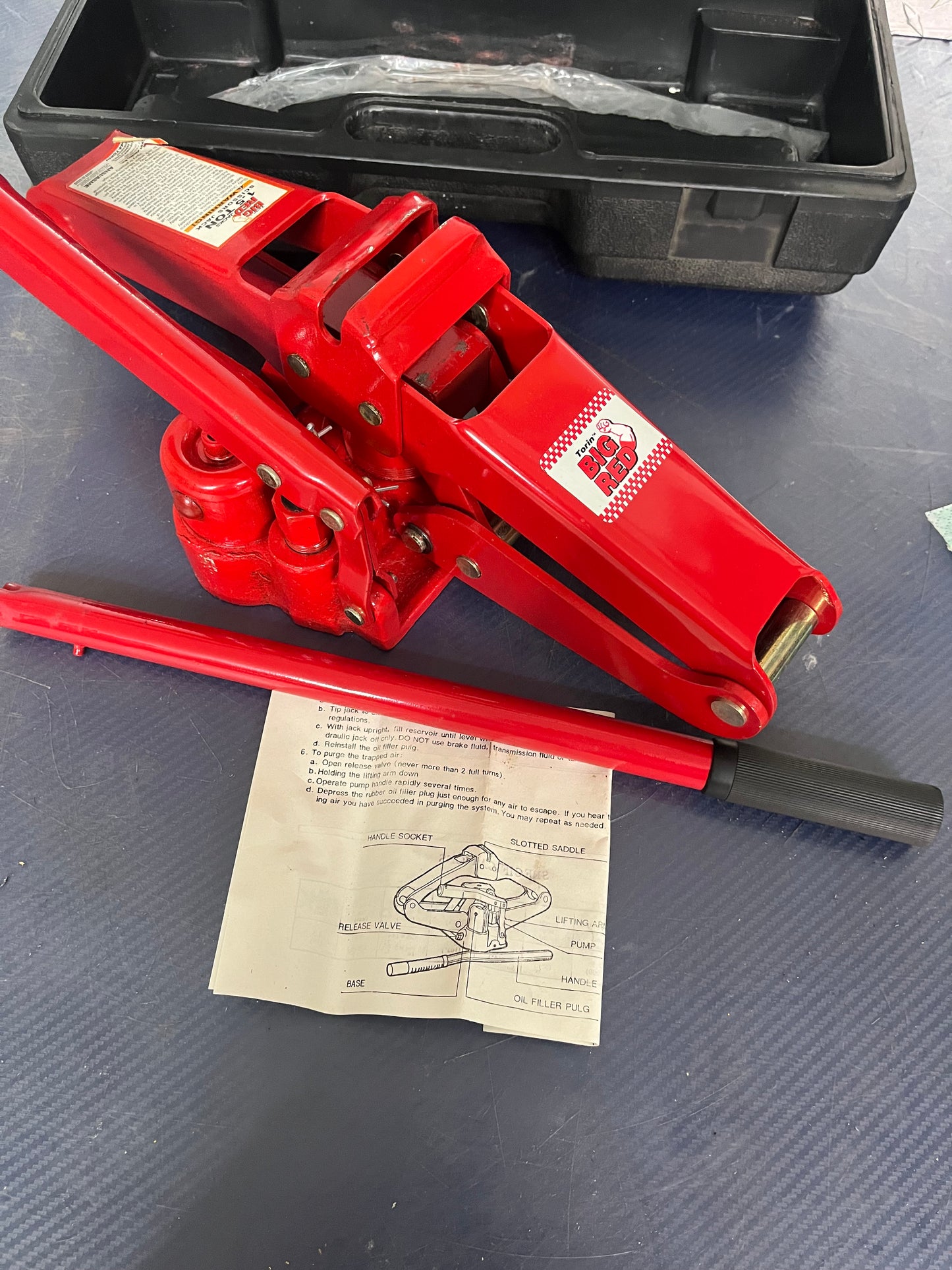 Torin BIG RED 1.5 Ton Steel Scissor Lift Jack Car Kit Model DMT10152