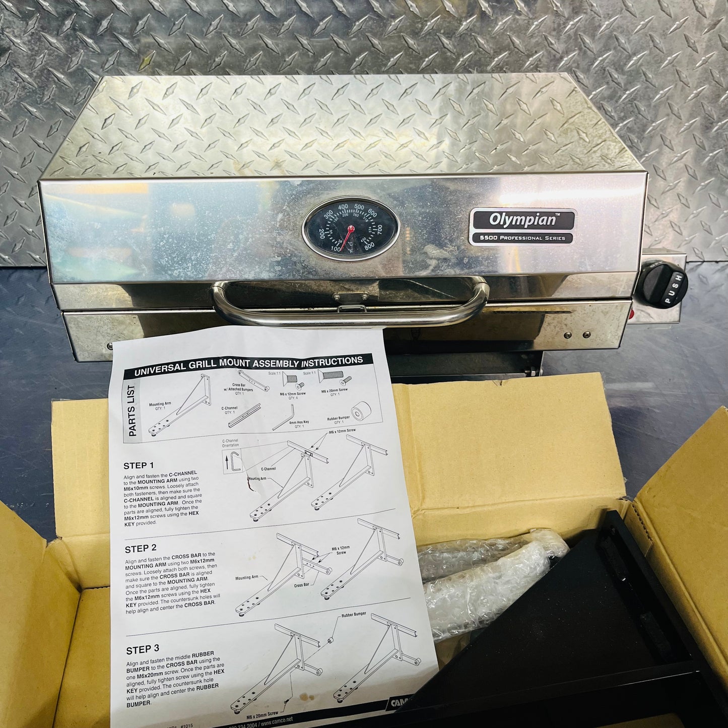 Olympian 5500 Professional Series Grill