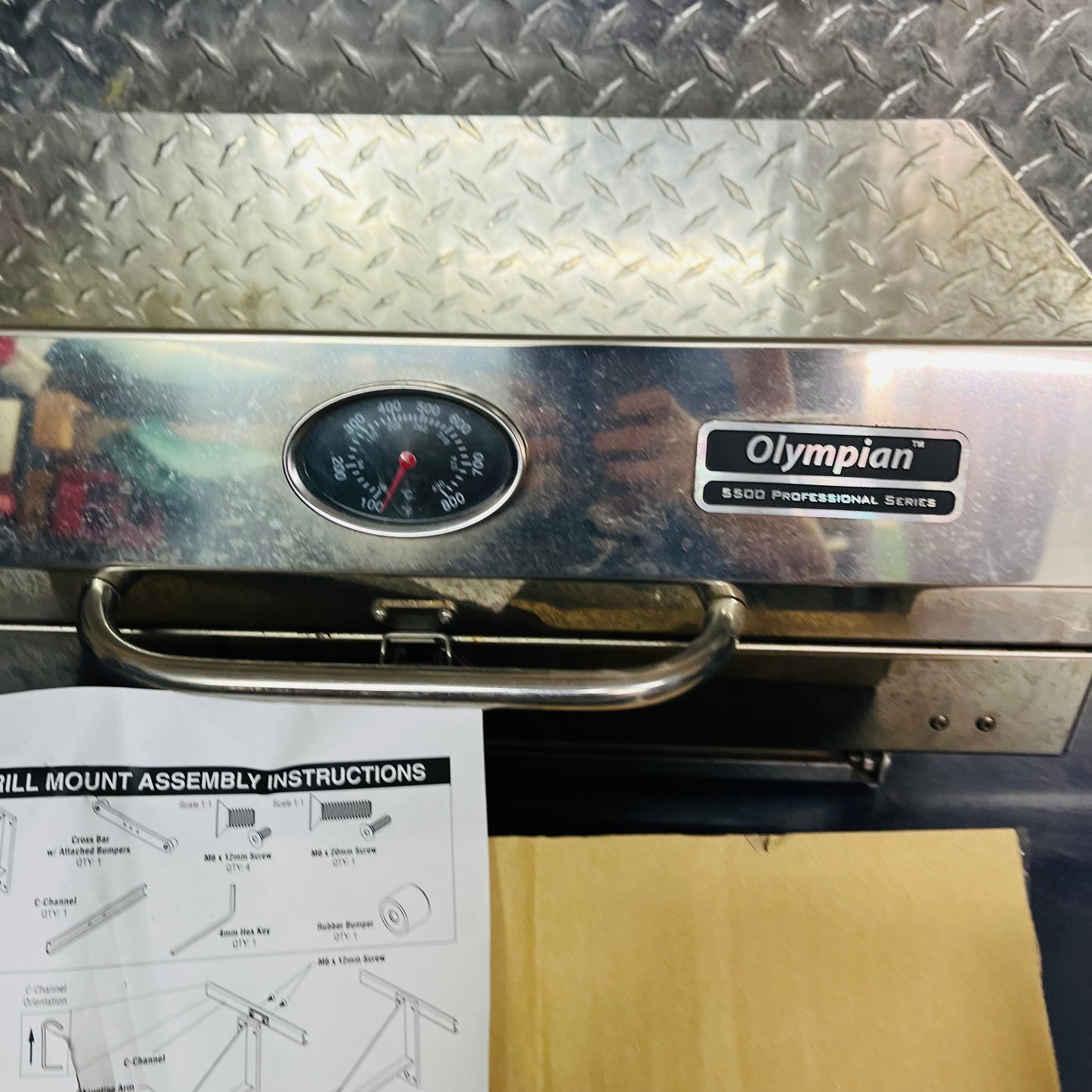 Olympian 5500 Professional Series Grill