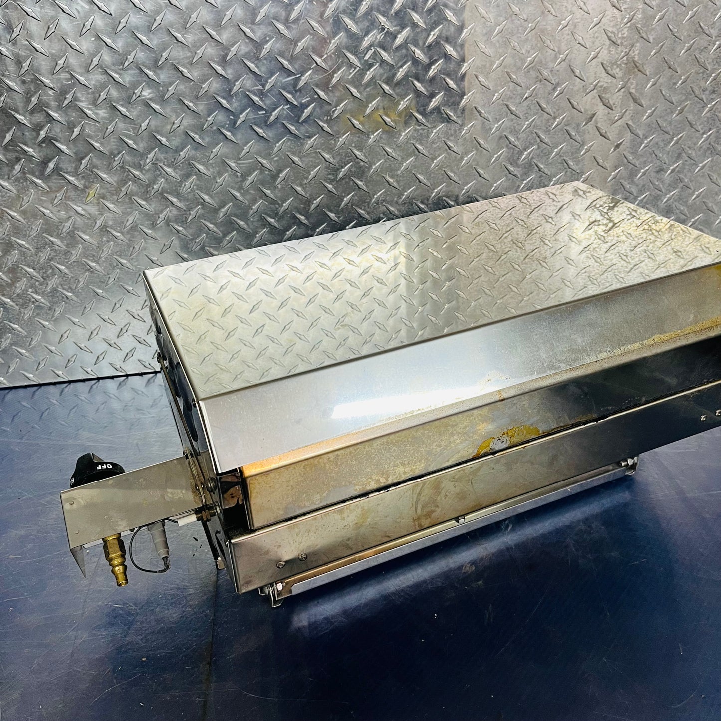 Olympian 5500 Professional Series Grill