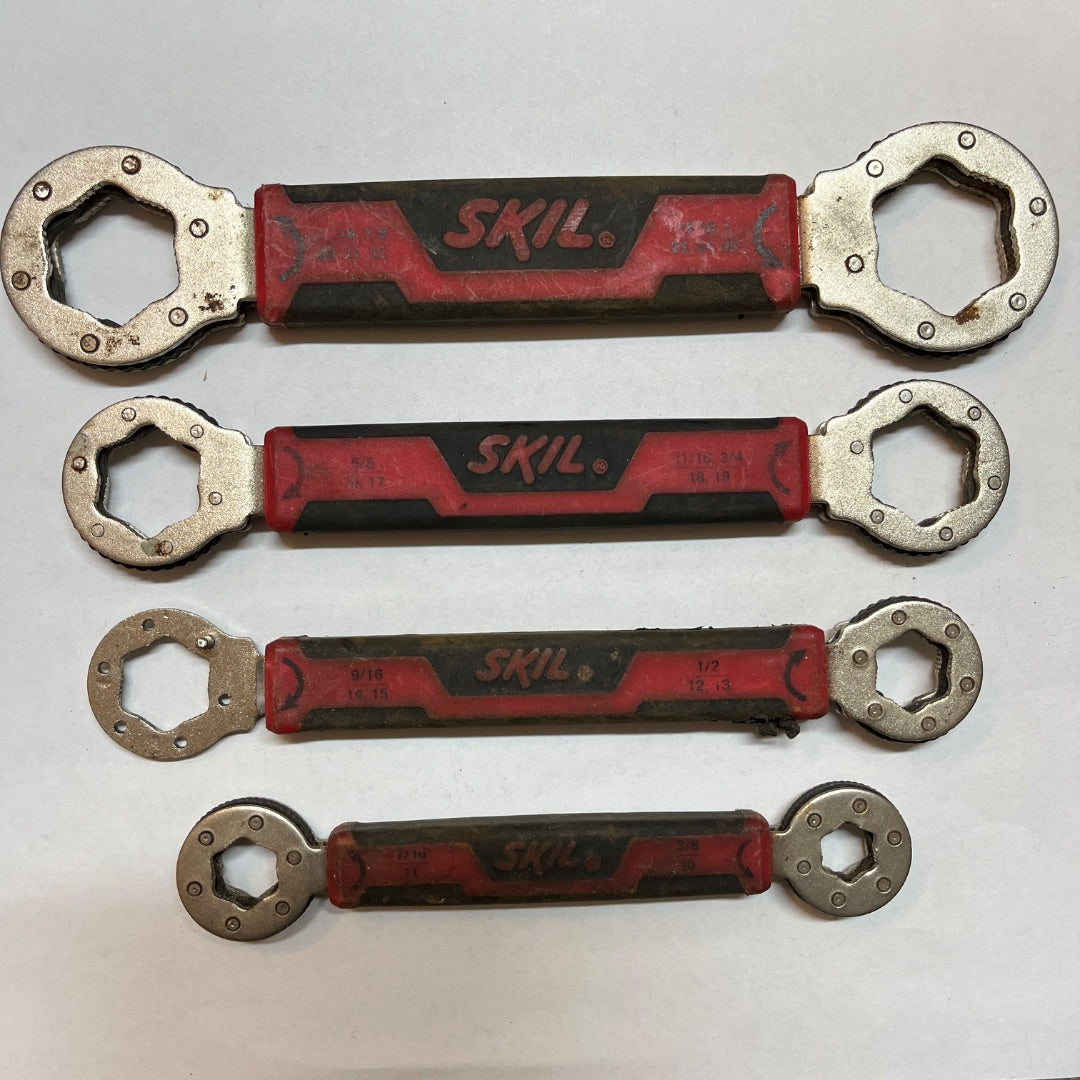 Skil Secure Grip Self-Tightening Wrench Set – 4-Piece Adjustable Wrenches for Rounded or Rusted Bolts