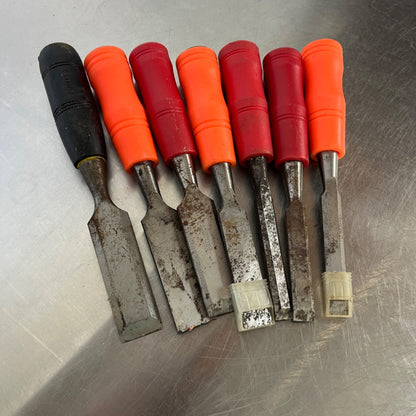 7-Piece Wood Chisel Set – Generic Assortment in 1", 3/4", and 1/2" Sizes