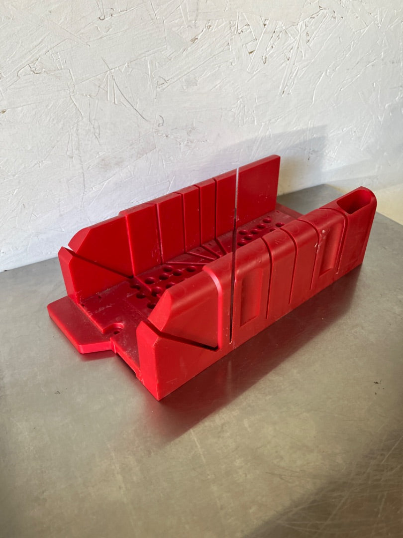 Craftsman Miter Saw Box – Durable Storage and Transport Case for Your Miter Saw