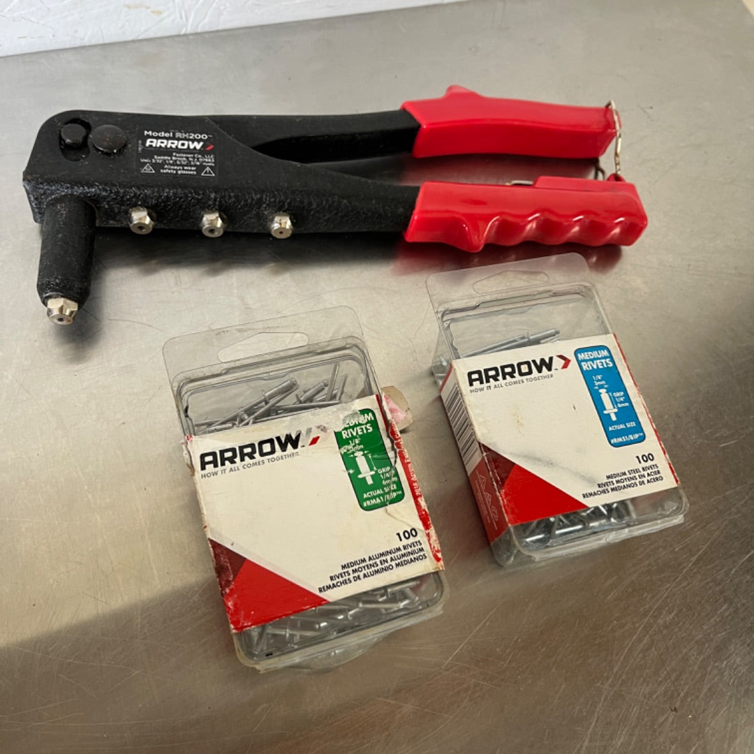 Arrow RH-200 Heavy Duty Riveter Kit – Includes 2 Boxes of Medium Rivets