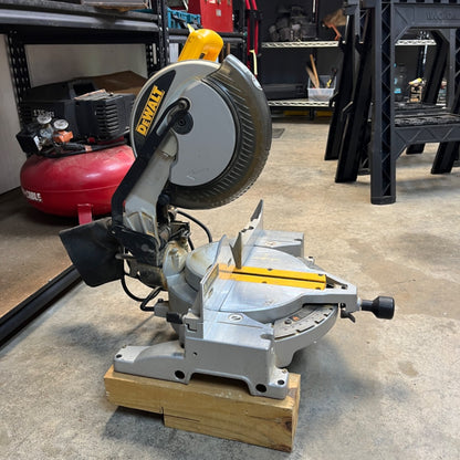 DeWalt DW703 10-Inch Compound Miter Saw – Precision Cutting Power Tool