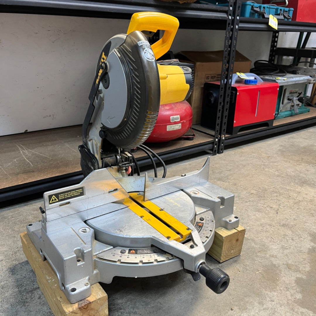 DeWalt DW703 10-Inch Compound Miter Saw – Precision Cutting Power Tool