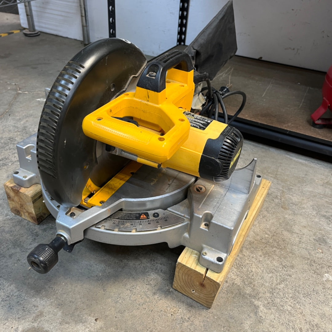 DeWalt DW703 10-Inch Compound Miter Saw – Precision Cutting Power Tool