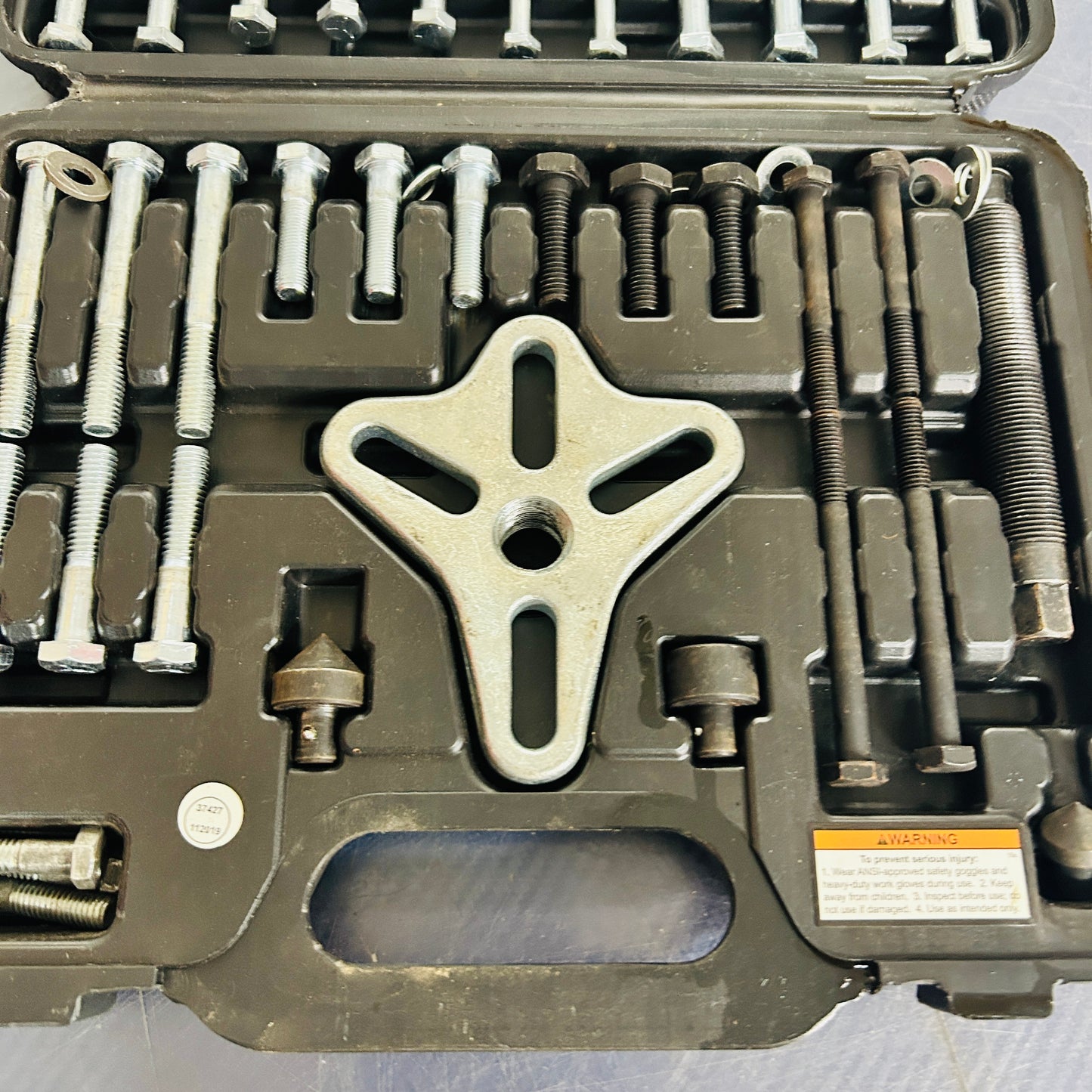 Pittsburgh Bolt-Type Wheel Puller Set – Heavy-Duty Gear & Pulley Remover