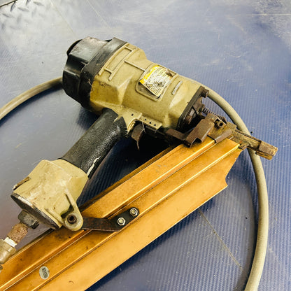 Heavy-Duty Pneumatic Framing Nailer – Used Air-Powered Nail Gun for Construction & Carpentry