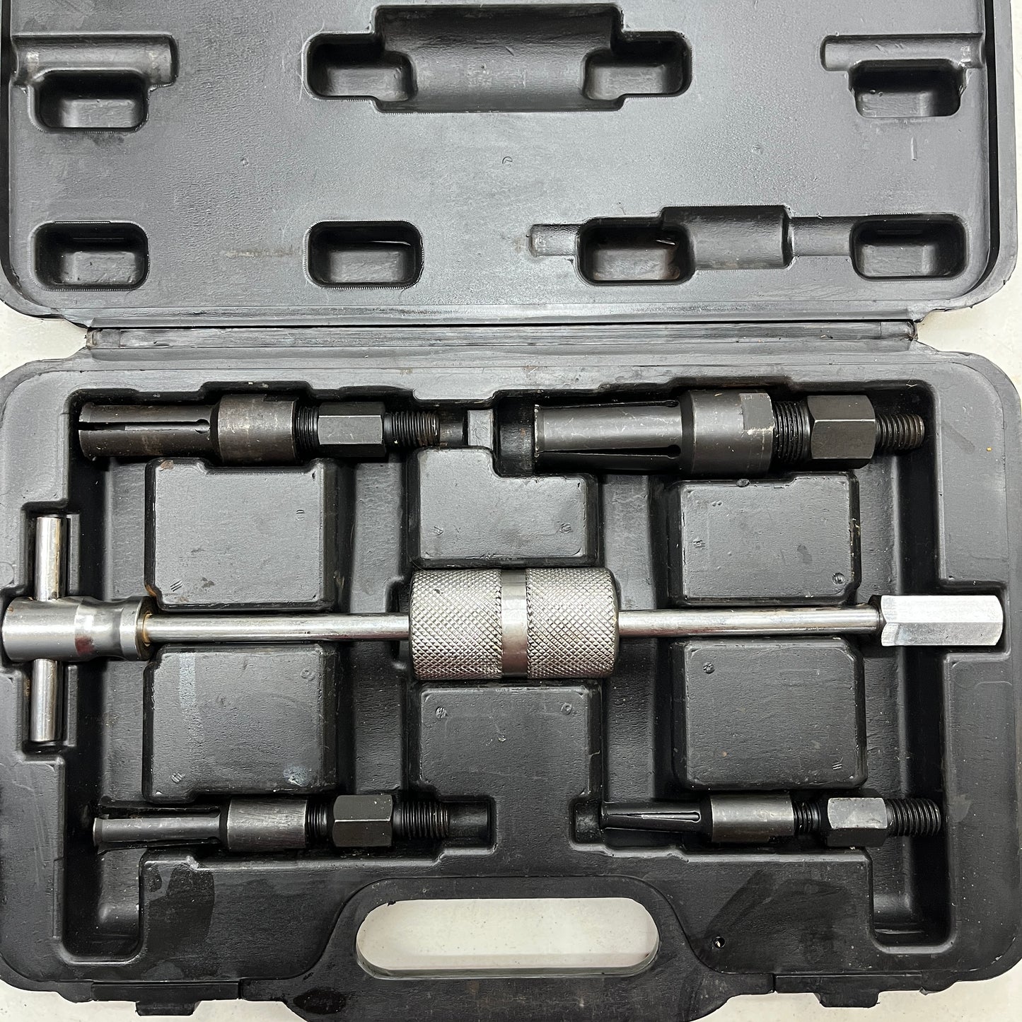 Pittsburgh Slide Hammer and Bearing Puller – Heavy-Duty Automotive Tool